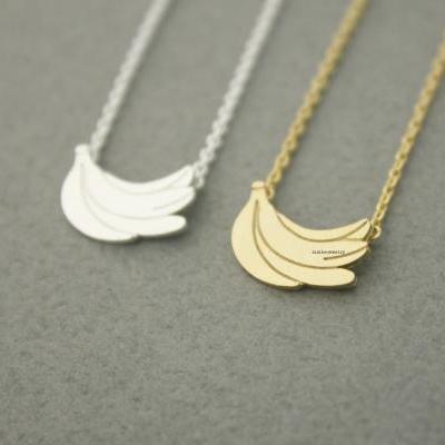 A bunch of Bananas pendant necklaces in gold / silver, N0609G