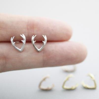 Antler Earrings, Deer Earrings, stag Earrings, horn Earrings, reindeer horn earrings in 3 colors