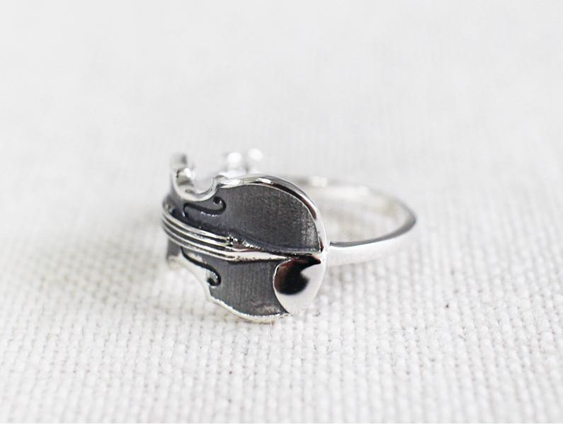925 Sterling Silver Sideways Violin Ring on Luulla