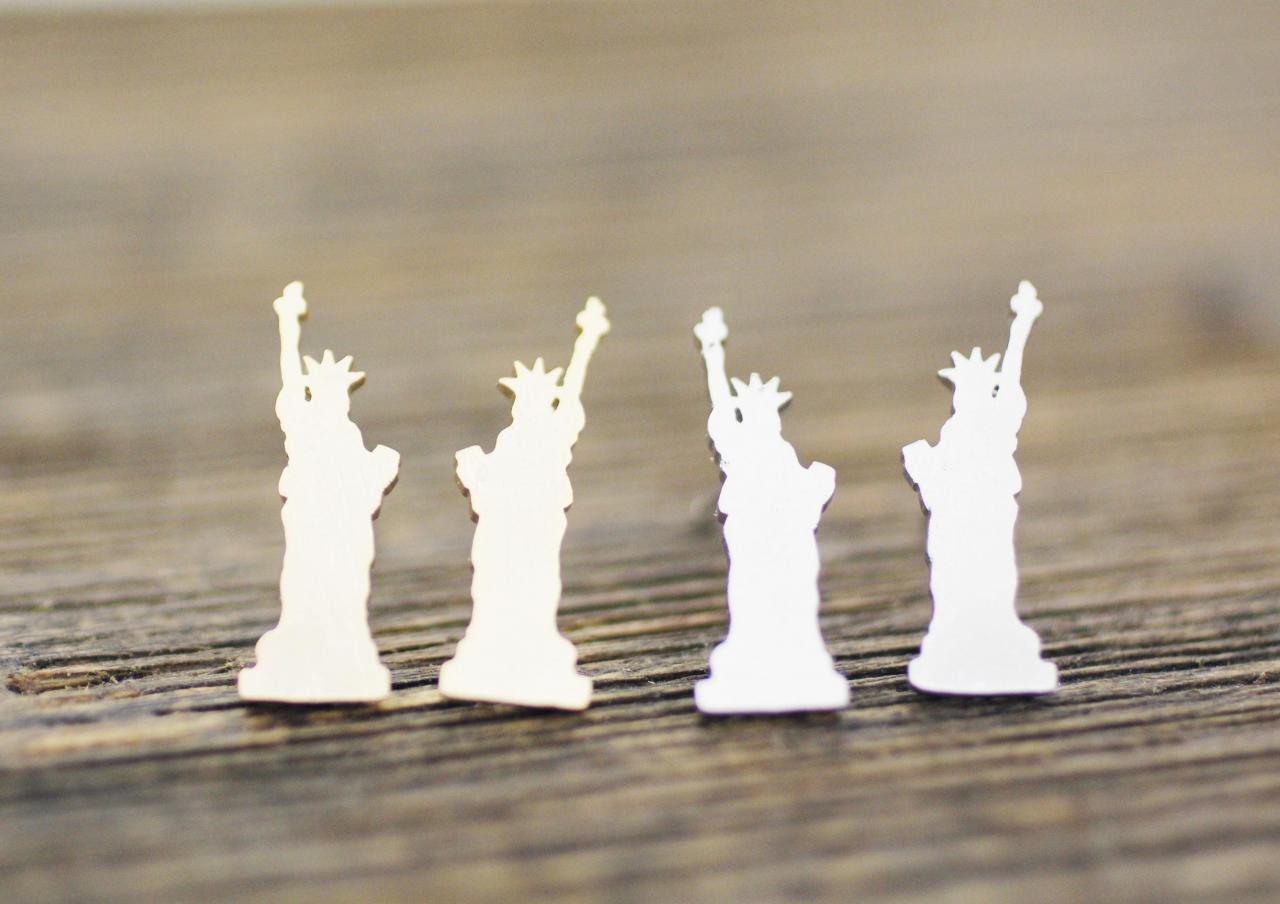 statue of liberty earrings