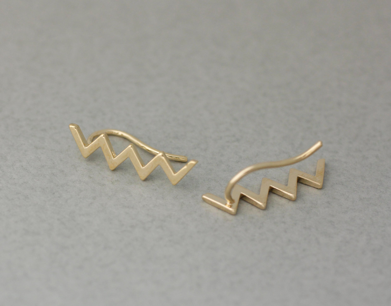 Zig Zag Earcuff Style, Ear Pin Stud Earrings In Gold And Silver, E0378S on Luulla